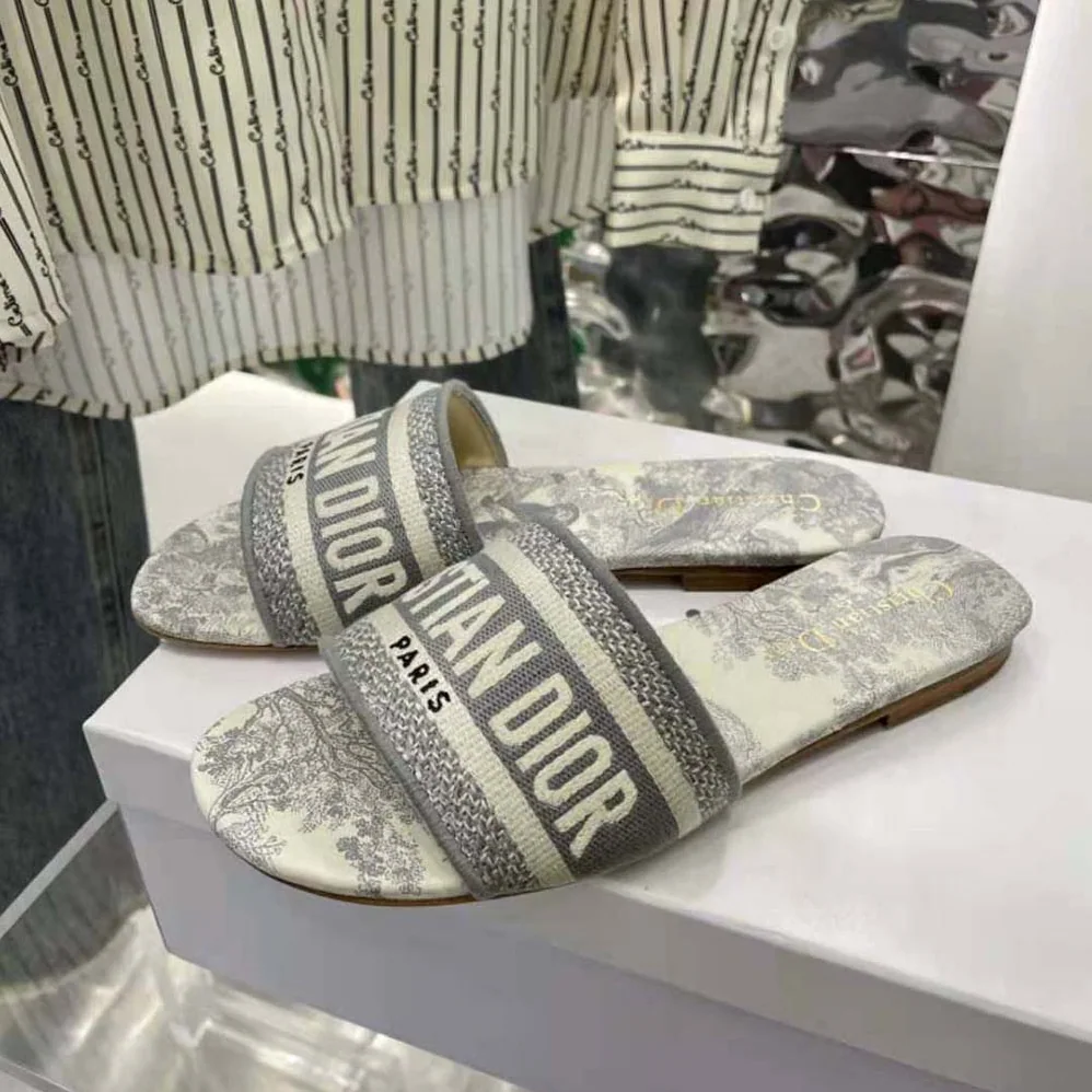Dior Dway Slide Gray and Ecru Toile de Jouy Embroidered Cotton for Women Dior Dway Slide Gray and Ecru Toile de Jouy Embroidered Cotton for Women