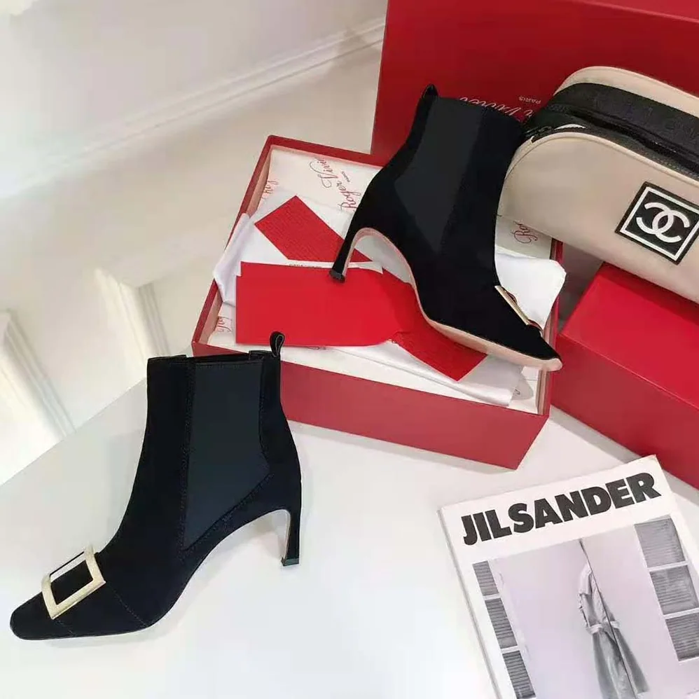 Roger Vivier Trompette Chelsea Boots in 6.5 cm Heel for Women in Black Roger Vivier Trompette Chelsea Boots in 6.5 cm Heel for Women in Black