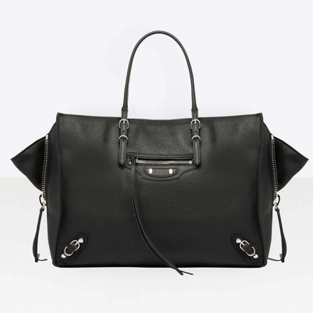 Balenciaga Papier B4 Zip Around Cross Body Horizontal Tote for Women in Black Balenciaga Papier B4 Zip Around Cross Body Horizontal Tote for Women in Black