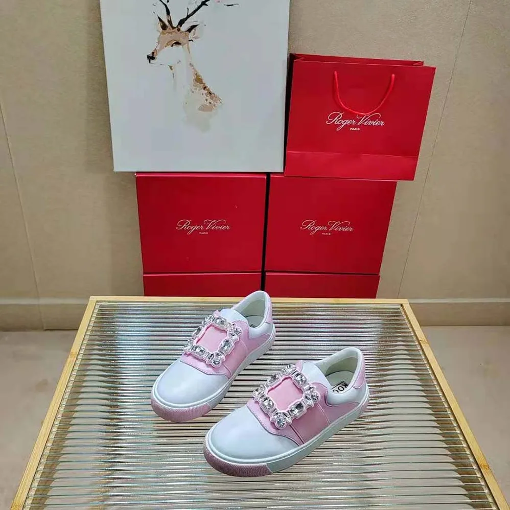 Roger Vivier Very Vivier Strass Buckle Sneakers in Leather for Women in Pink Roger Vivier Very Vivier Strass Buckle Sneakers in Leather for Women in Pink