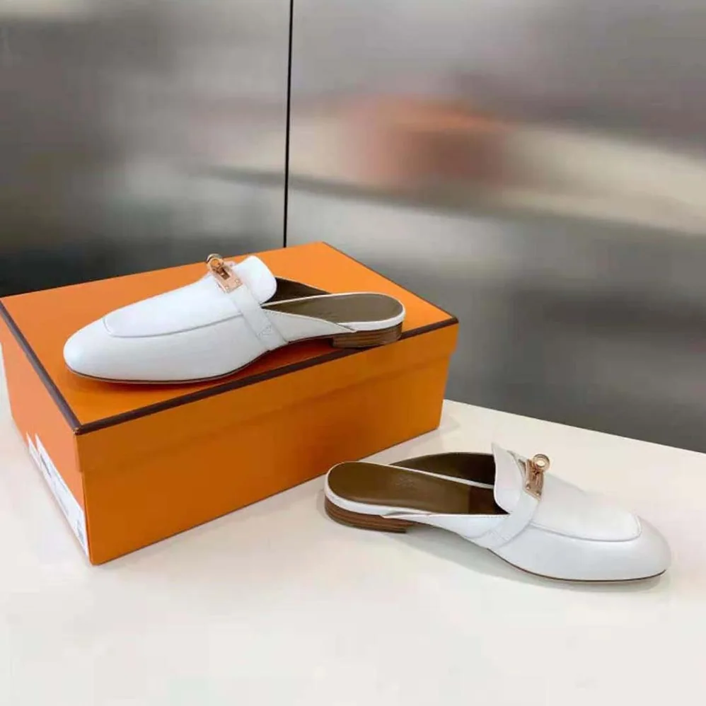 Hermes OZ Mule in Calfskin Leather for Women in White Hermes OZ Mule in Calfskin Leather for Women in White
