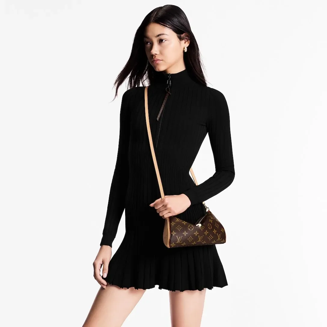 Louis Vuitton Pochette Tirette Shoulder Bag in Brown Monogram Gold Hardware