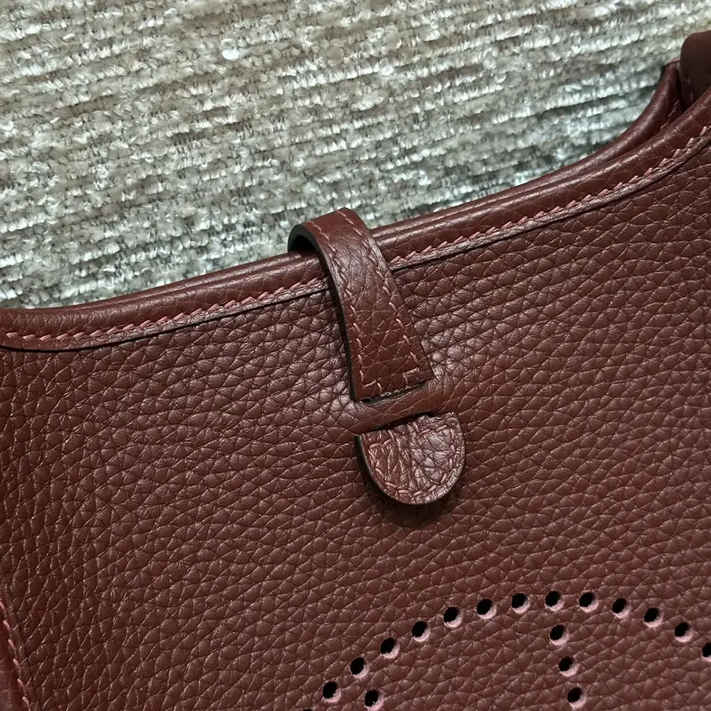 Hermes Evelyne 16 Amazone in Clemence Leather for Women in Maroon/Silver Hermes Evelyne 16 Amazone in Clemence Leather for Women in Maroon/Silver