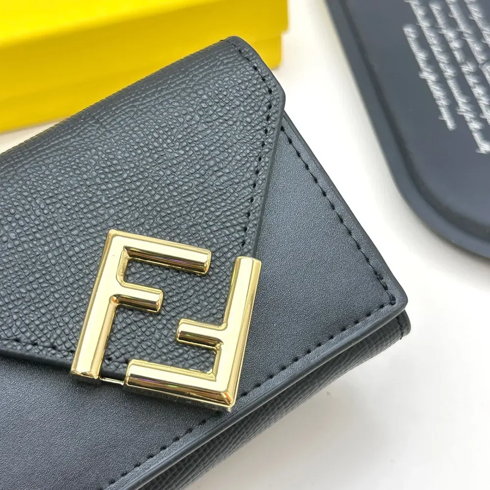 Fendi FF Diamonds Wallet Black Leather Wallet for Unisex