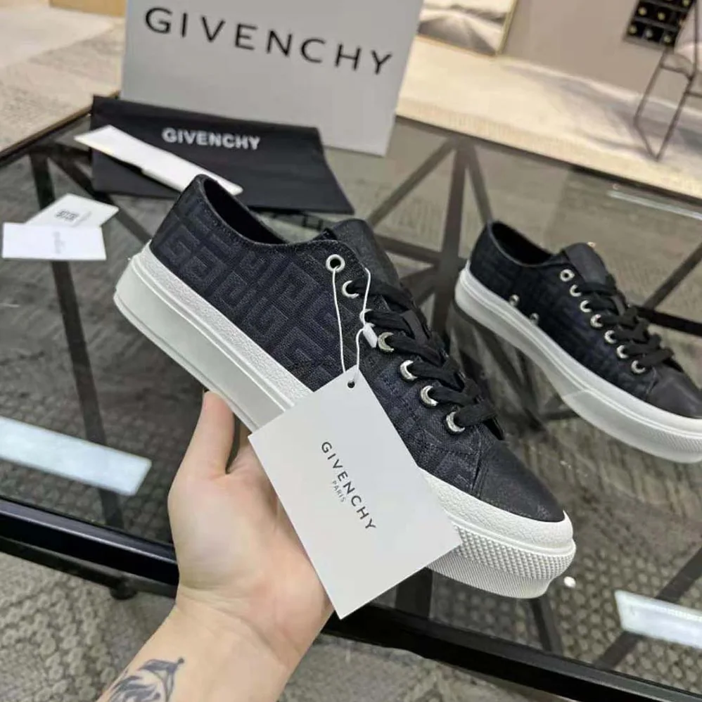 Givenchy Sneakers City in 4G Embroidered Canvas for Unisex in Black