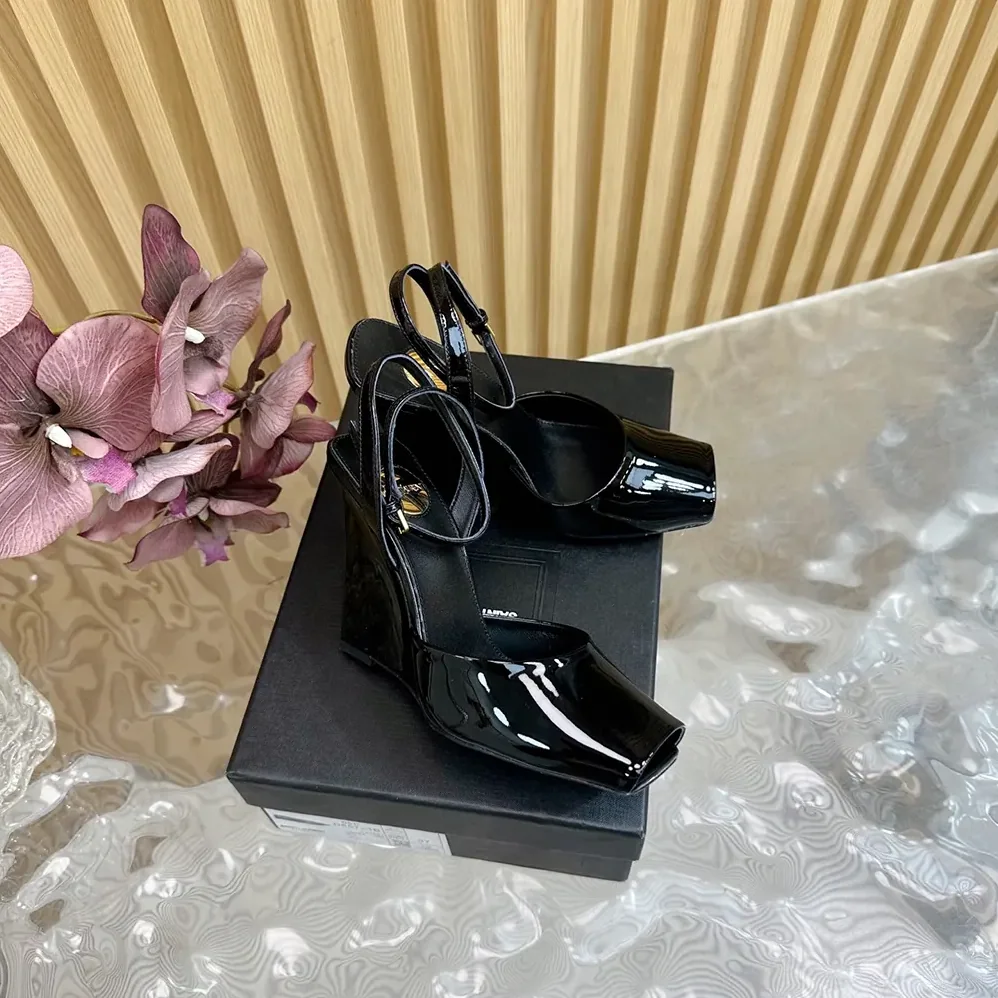 Saint Laurent YSL La Scandale Wedges in Patent Leather for Women in Black