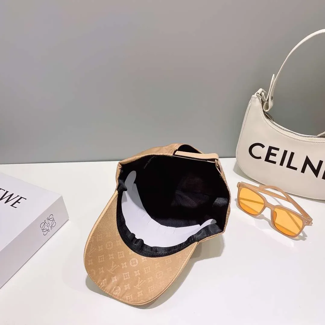 Louis Vuitton Iconic Cap Beige Louis Vuitton Iconic Cap Beige