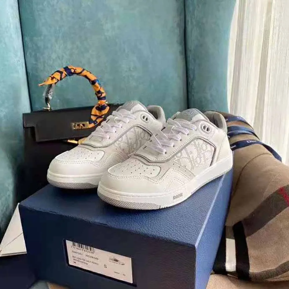 Dior B27 Low-Top Sneaker Smooth Calfskin with Dior Oblique Jacquard for Men in White