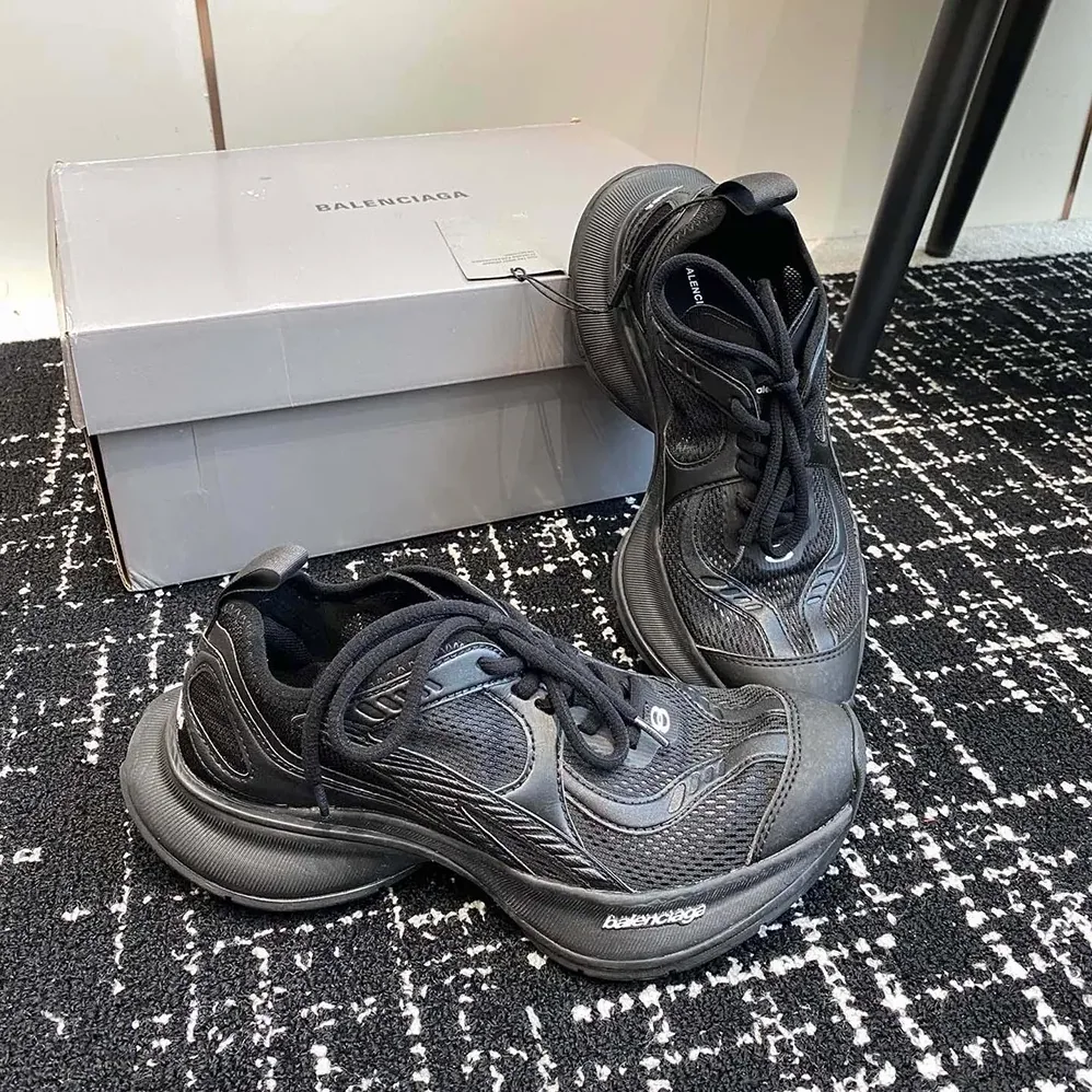 Balenciaga Circuit Sneaker in Black Polyester for Unisex Balenciaga Circuit Sneaker in Black Polyester for Unisex