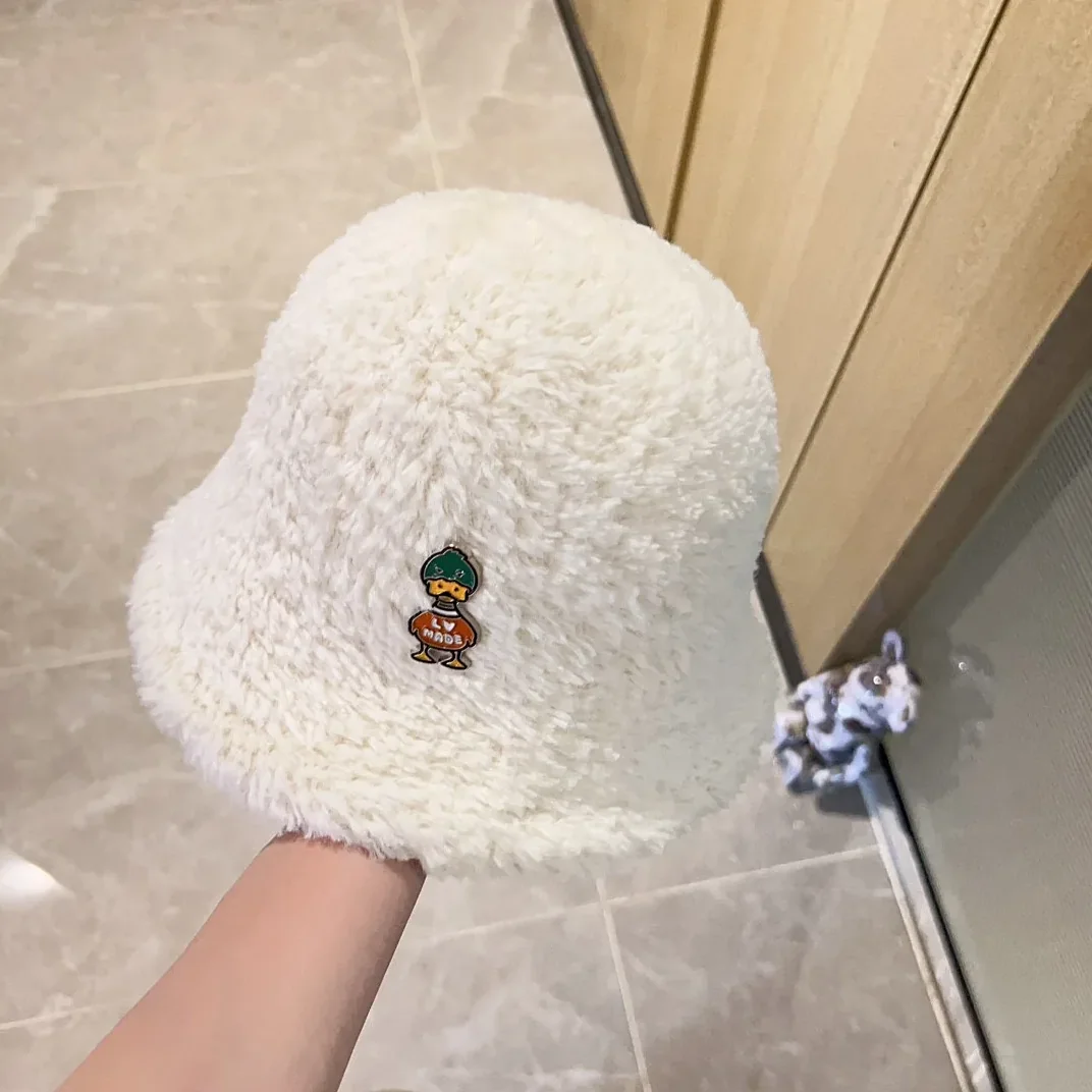 Louis Vuitton Duck Beanie LV White Louis Vuitton Duck Beanie LV White