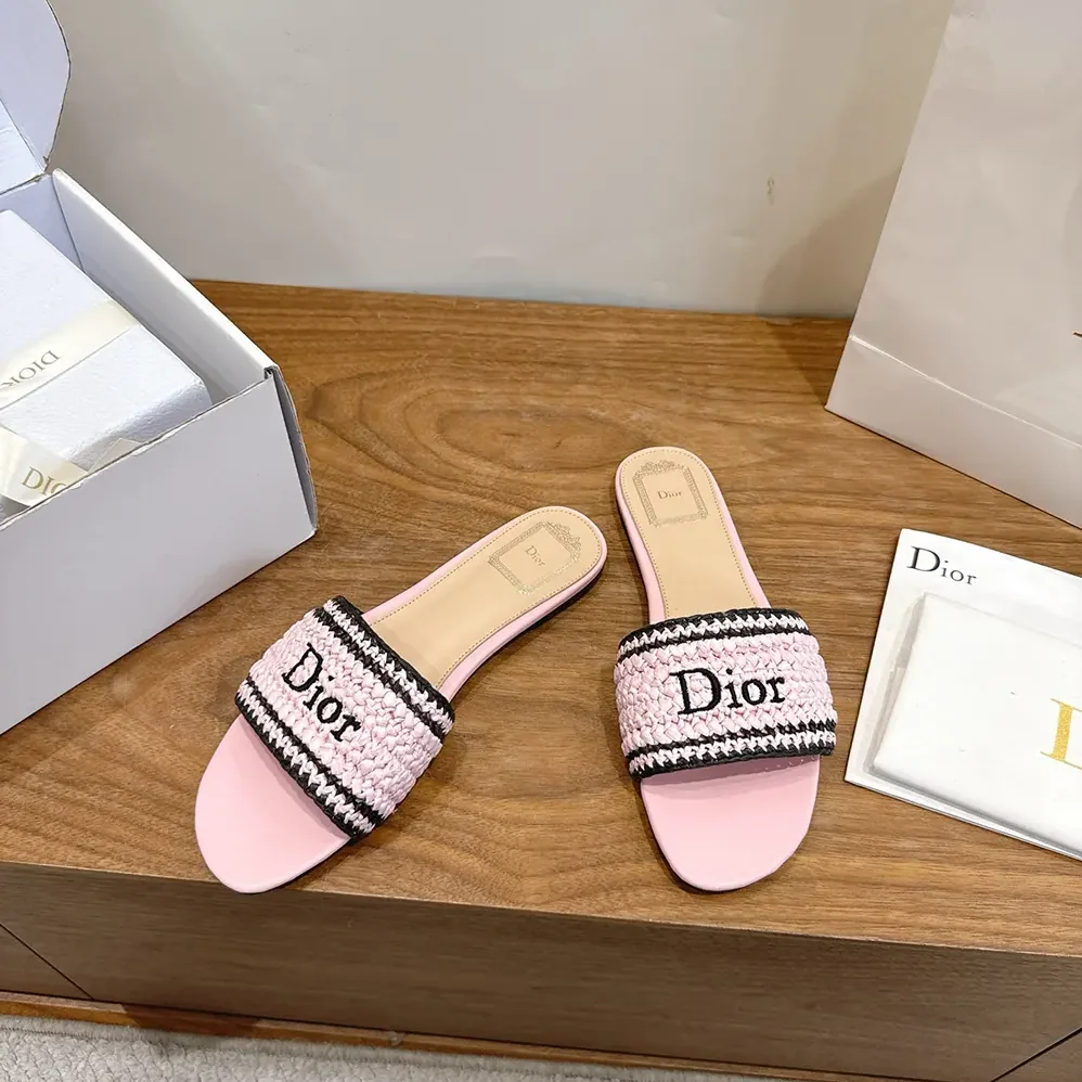 Dior Dioriviera Dior Woven Slide Soupir Pink Crocheted Raffia for Women in Effect Technical Fabric Dior Dioriviera Dior Woven Slide Soupir Pink Crocheted Raffia for Women in Effect Technical Fabric