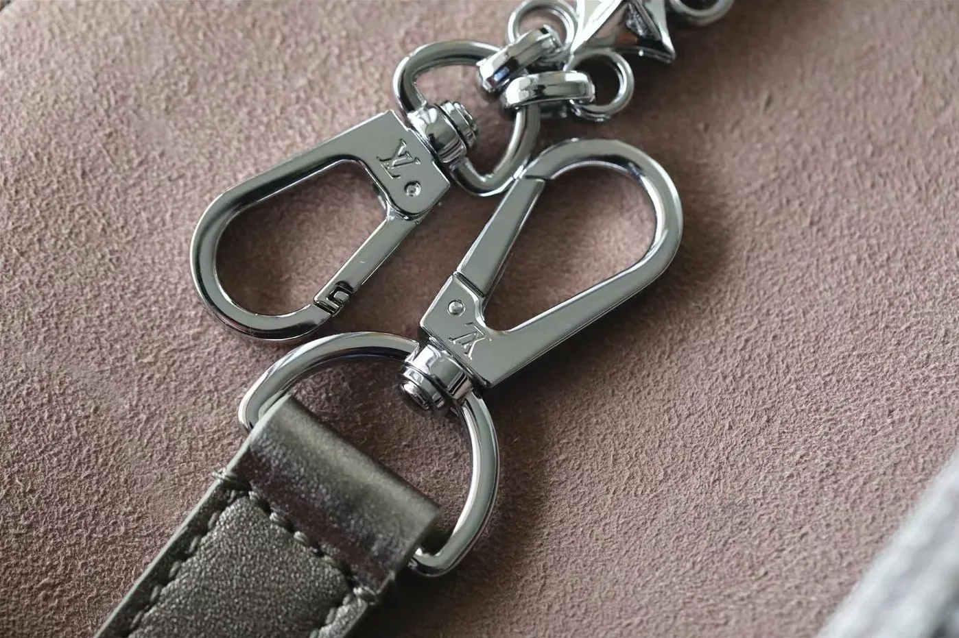 Louis Vuitton Mini Dauphine Taupe / Louis Vuitton Mini Dauphine Taupe /