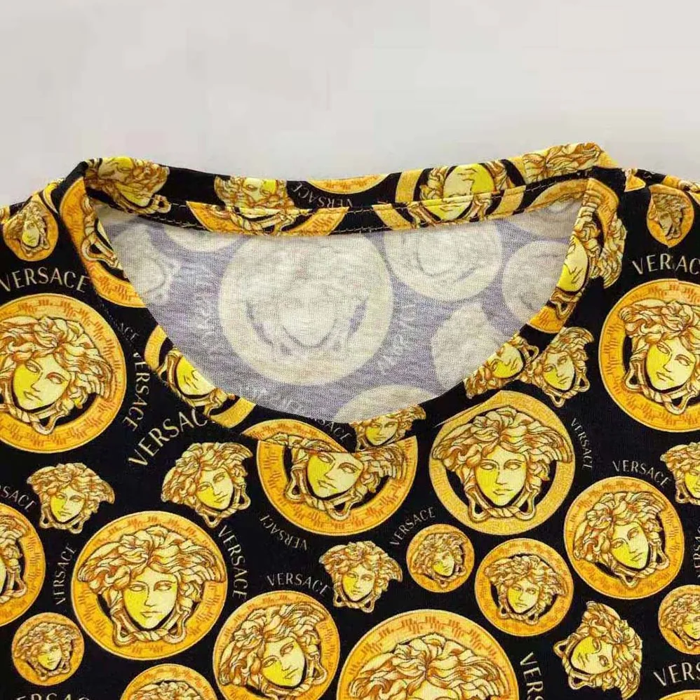 Versace Medusa Amplified Print T for Men in shirt Versace Medusa Amplified Print T for Men in shirt