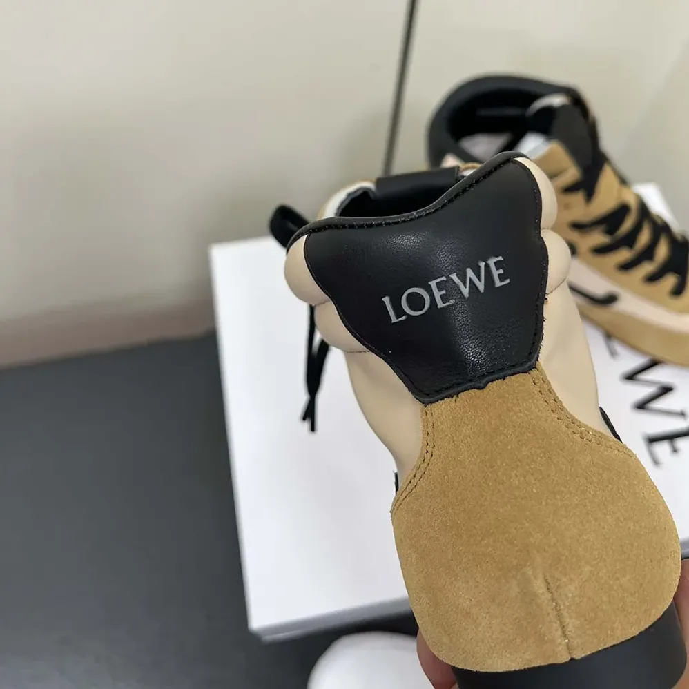 Loewe Ballet Runner 2.0 High-top in Nylon and Calfskin for Unisex in Brown Loewe Ballet Runner 2.0 High-top in Nylon and Calfskin for Unisex in Brown