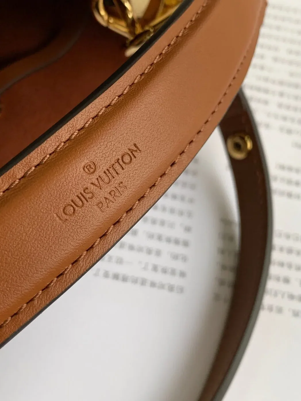 Louis Vuitton NeoNoe MM Bucket Bag Monogram Empreinte Creme
