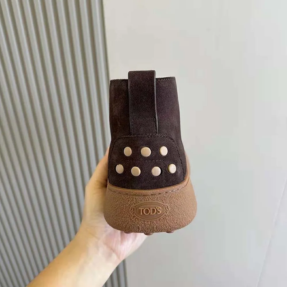 Tod's W. G. Desert Boots in Suede for Men in Chocolate