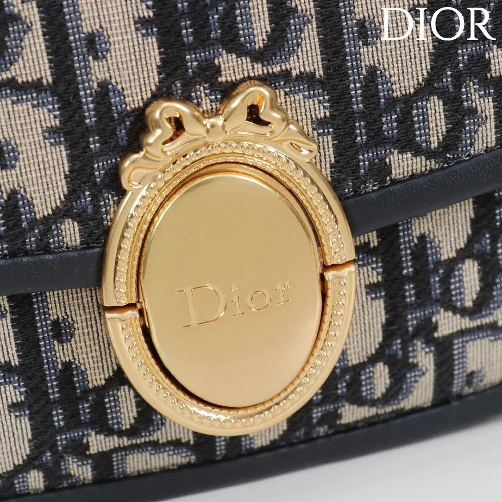 Dior Small Dior Médaillon Flap Bag with Chain Blue Dior Oblique Jacquard for Women Dior Small Dior Médaillon Flap Bag with Chain Blue Dior Oblique Jacquard for Women