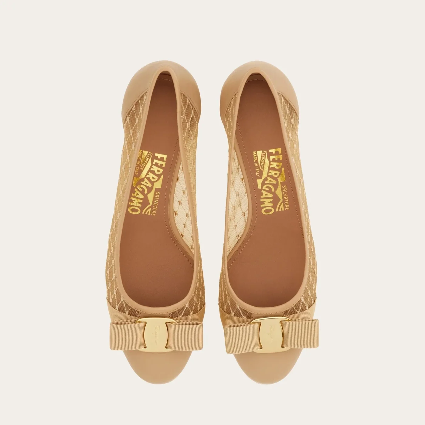 Ferragamo Vara Pump Beige 01J562