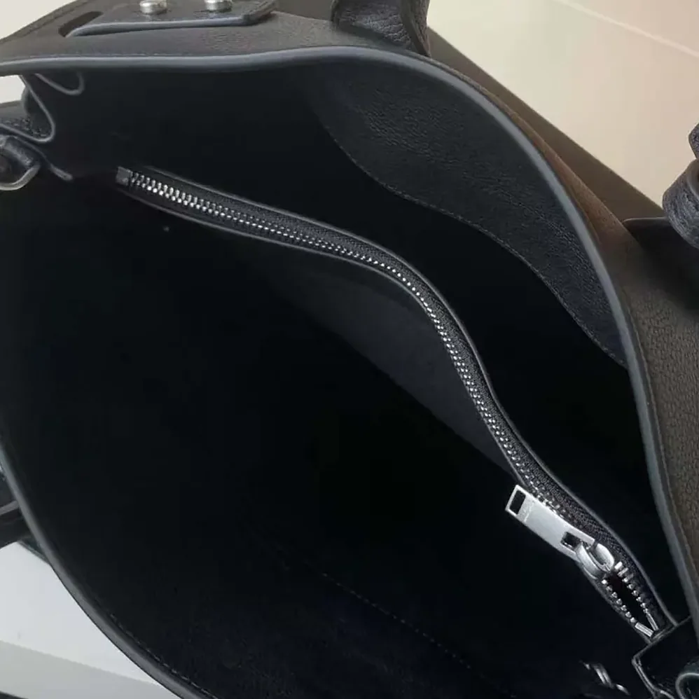 Saint Laurent YSL Sac De Jour Thin Large in Grained Leather for Women in Black