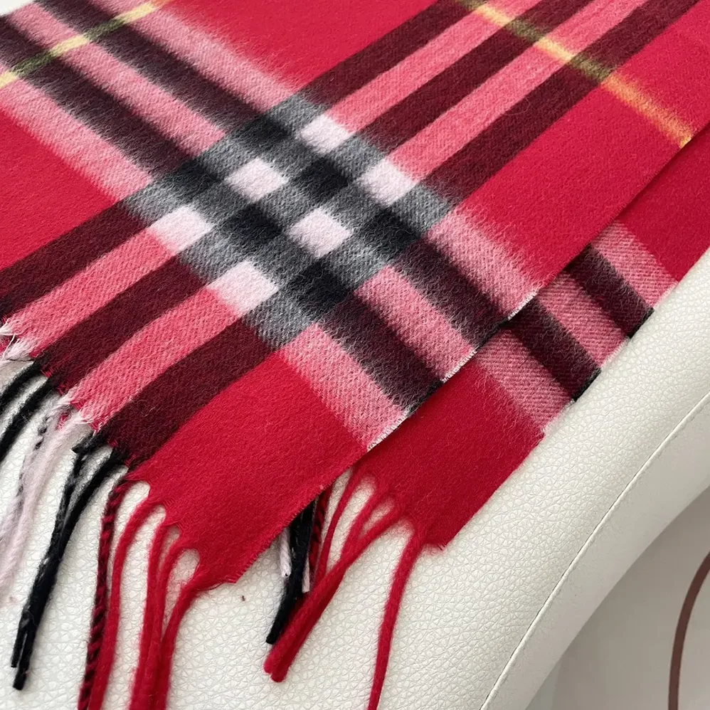 Burberry Check Cashmere Scarf for Unisex in Red Burberry Check Cashmere Scarf for Unisex in Red