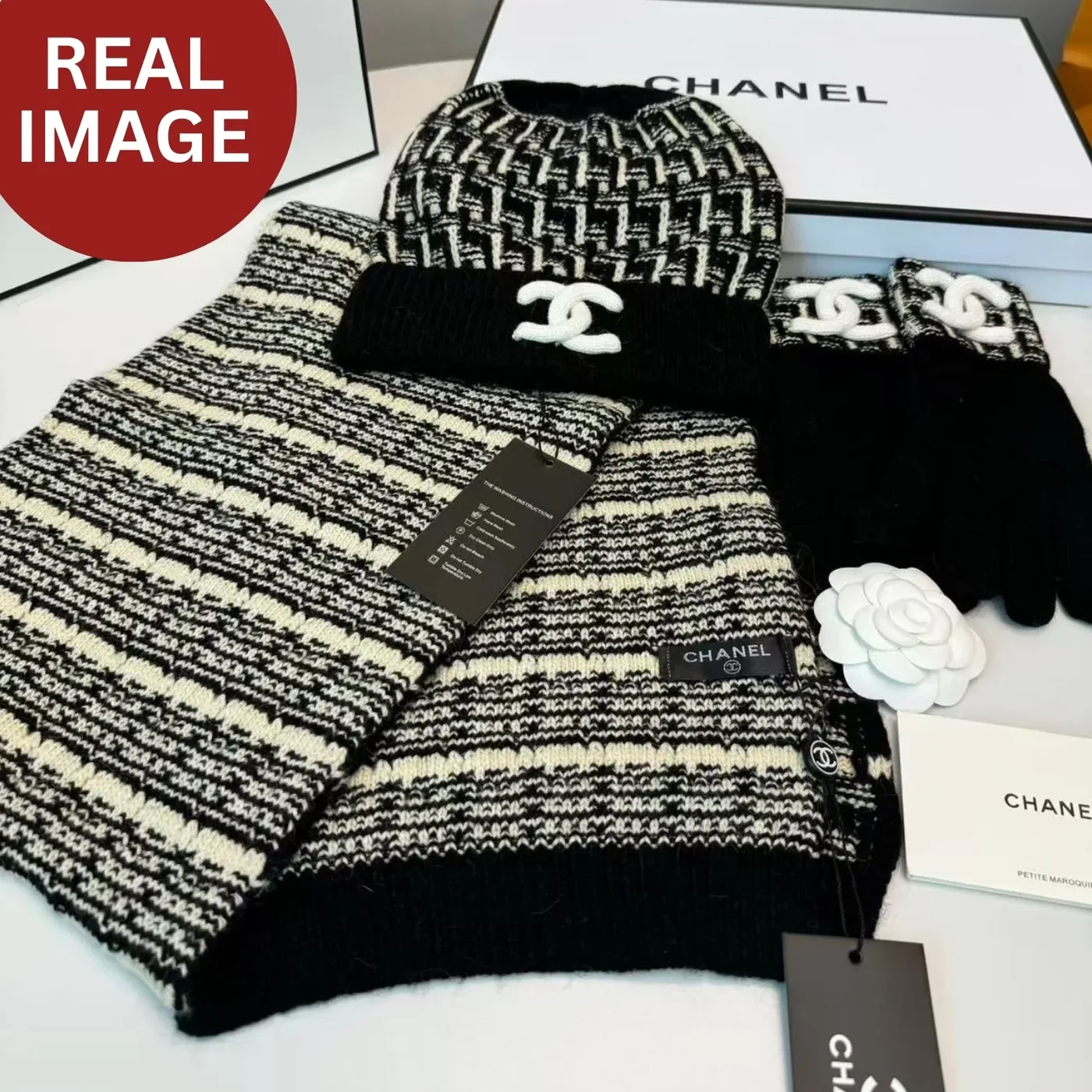 Chanel Winter Set Hat, Scarf And Gloves Black
