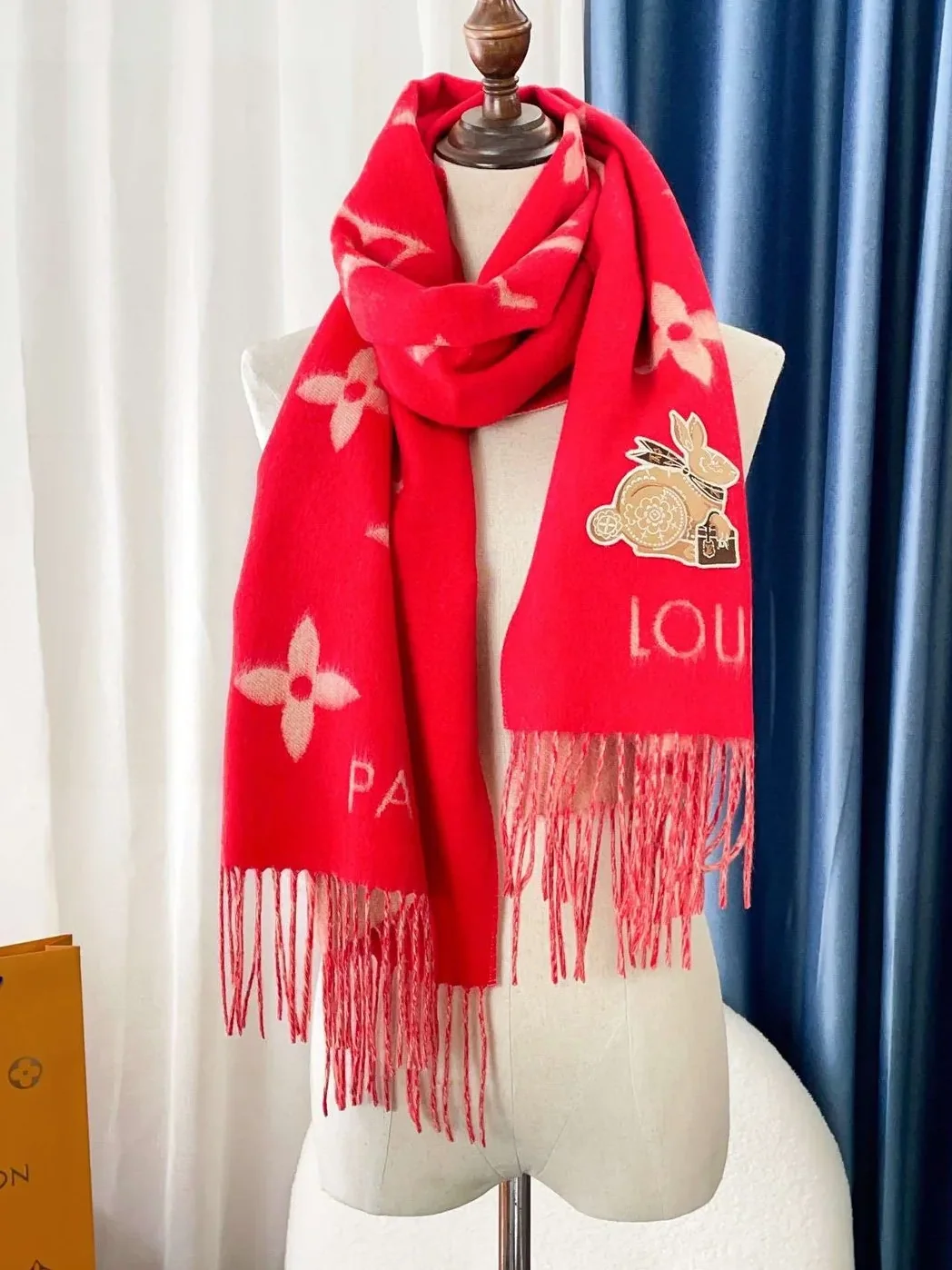 Louis Vuitton Precious Rabbit LV Scarf Red Louis Vuitton Precious Rabbit LV Scarf Red