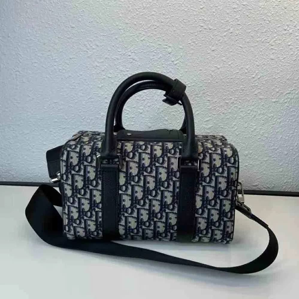 Dior Lingot 26 Bag Beige and Black Dior Oblique Jacquard for Men Dior Lingot 26 Bag Beige and Black Dior Oblique Jacquard for Men
