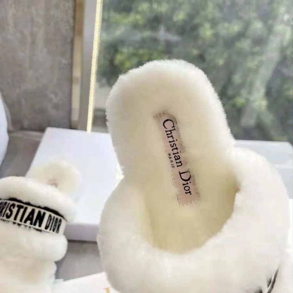 Dior Chez Moi Slide Black Embroidered Cotton and White Shearling for Women Dior Chez Moi Slide Black Embroidered Cotton and White Shearling for Women