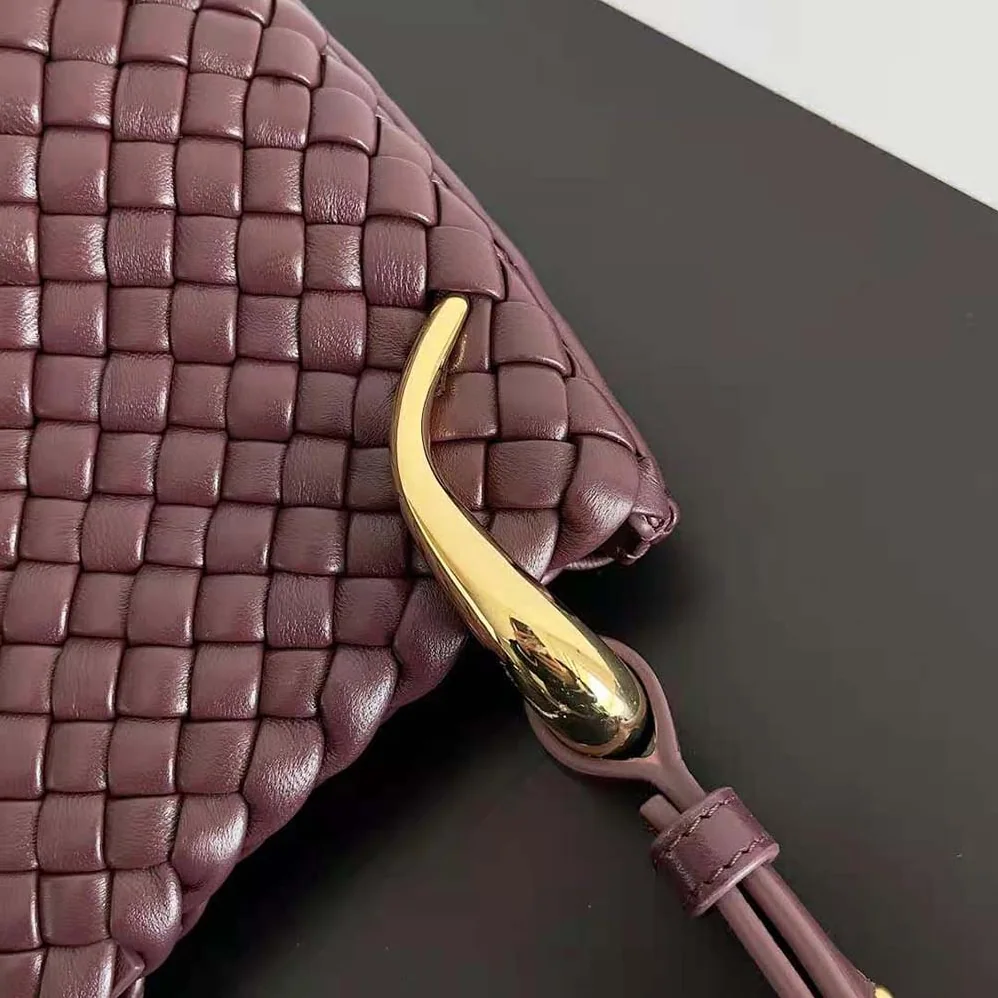 Bottega Veneta Small Clicker Shoulder Bag for Women in Maroon