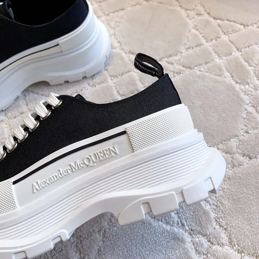 Alexander Mcqueen Tread Slick Lace Up in Black for Unisex in White