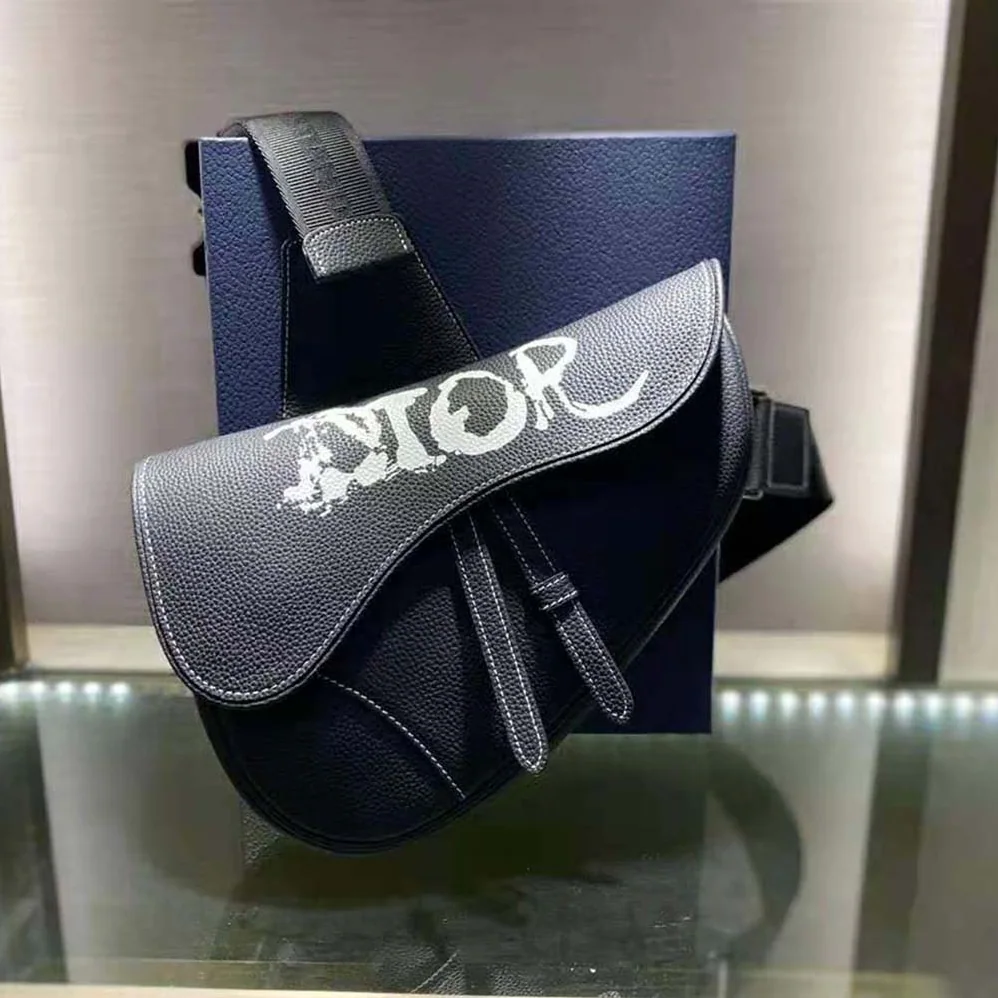 Dior Peter Doig Saddle Bag Black Grained Calfskin for Men Dior Peter Doig Saddle Bag Black Grained Calfskin for Men