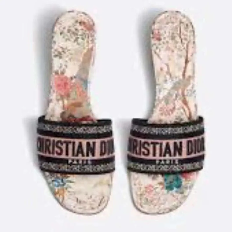 Dior Dway Slide White Multicolor D for Women in Constellation Embroidered Cotton Dior Dway Slide White Multicolor D for Women in Constellation Embroidered Cotton