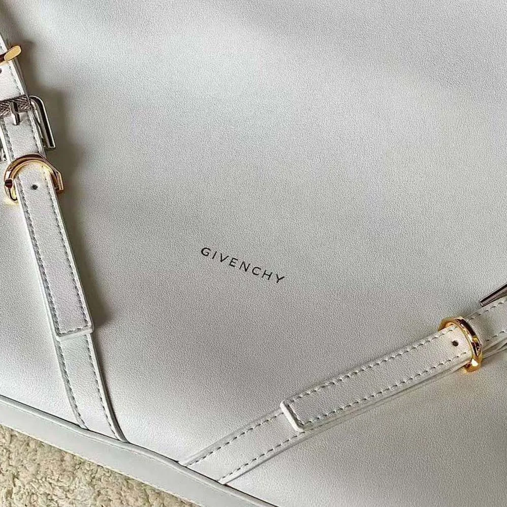 Givenchy Medium Voyou Bag in Leather for Women in White Givenchy Medium Voyou Bag in Leather for Women in White
