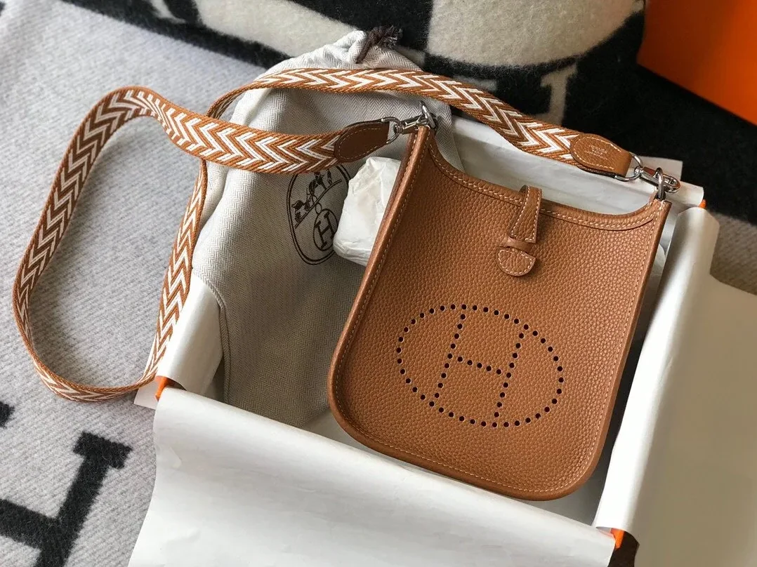 Hermes Evelyne 16 Amazone Shoulder Bag in Brown Palladium Hardware