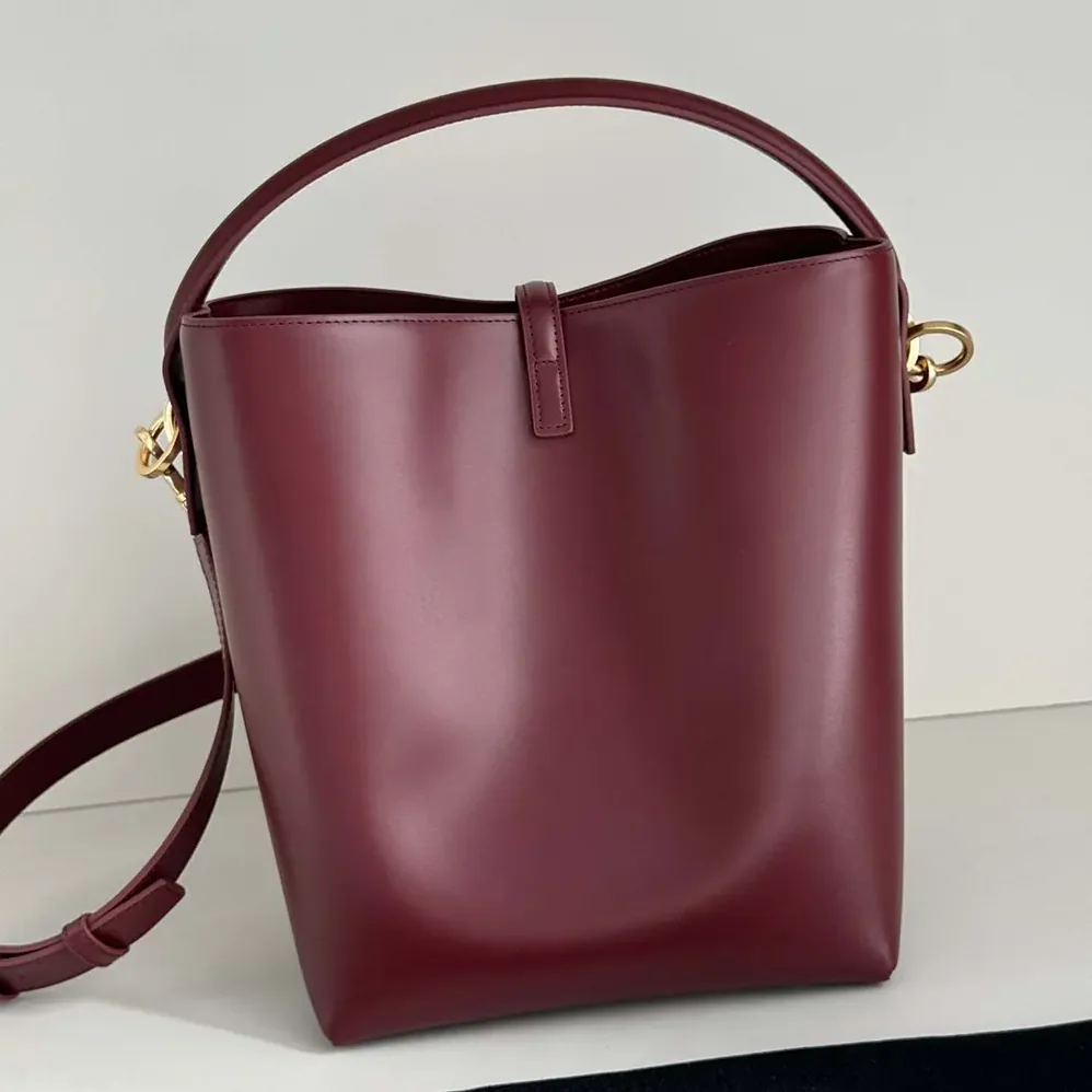 Saint Laurent YSL Le 37 in Shiny Leather for Women in Maroon