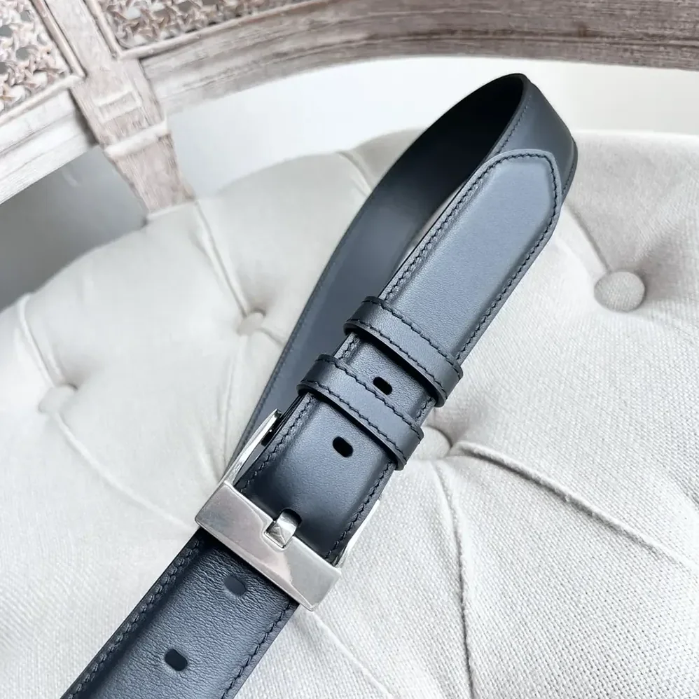 Bottega Veneta Smooth Calfskin Leather Belt for Unisex in Black