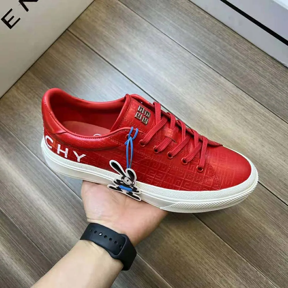 Givenchy Oswald City Sport Sneakers in Leather for Unisex in Red Givenchy Oswald City Sport Sneakers in Leather for Unisex in Red