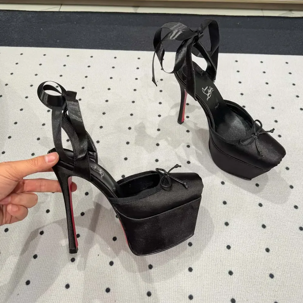Christian Louboutin Cassia Lace Up Alta 160 mm Strappy Pumps for Women in Black