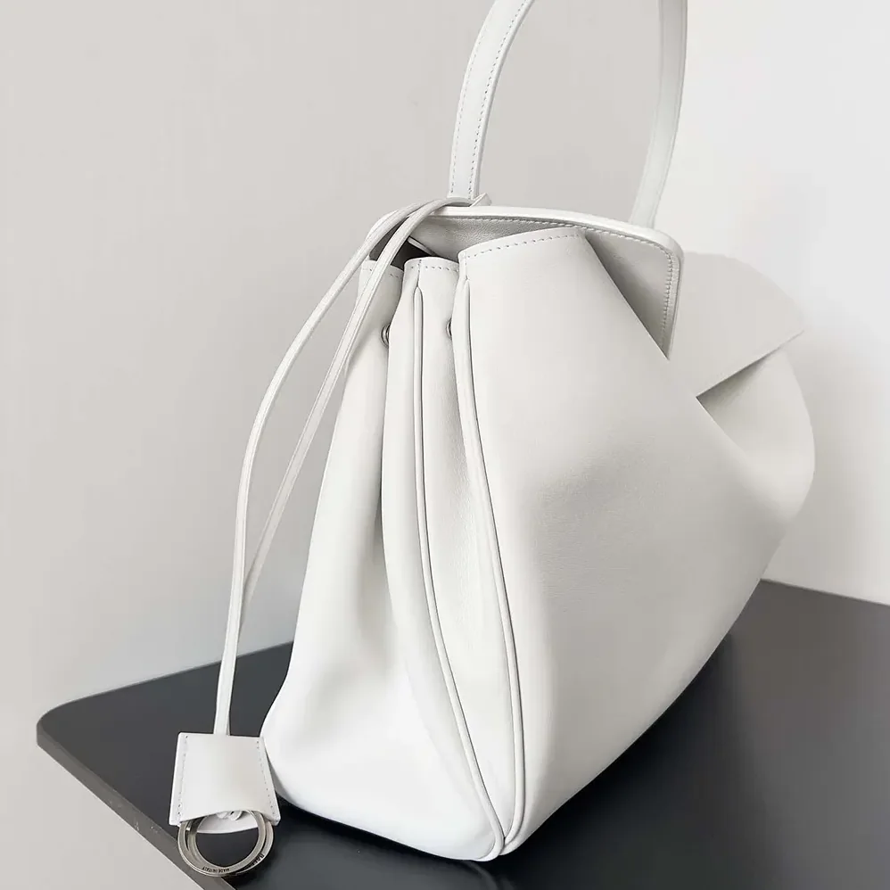 Balenciaga Rodeo Large Handbag in White Smooth Calfskin for Women in Silver Balenciaga Rodeo Large Handbag in White Smooth Calfskin for Women in Silver