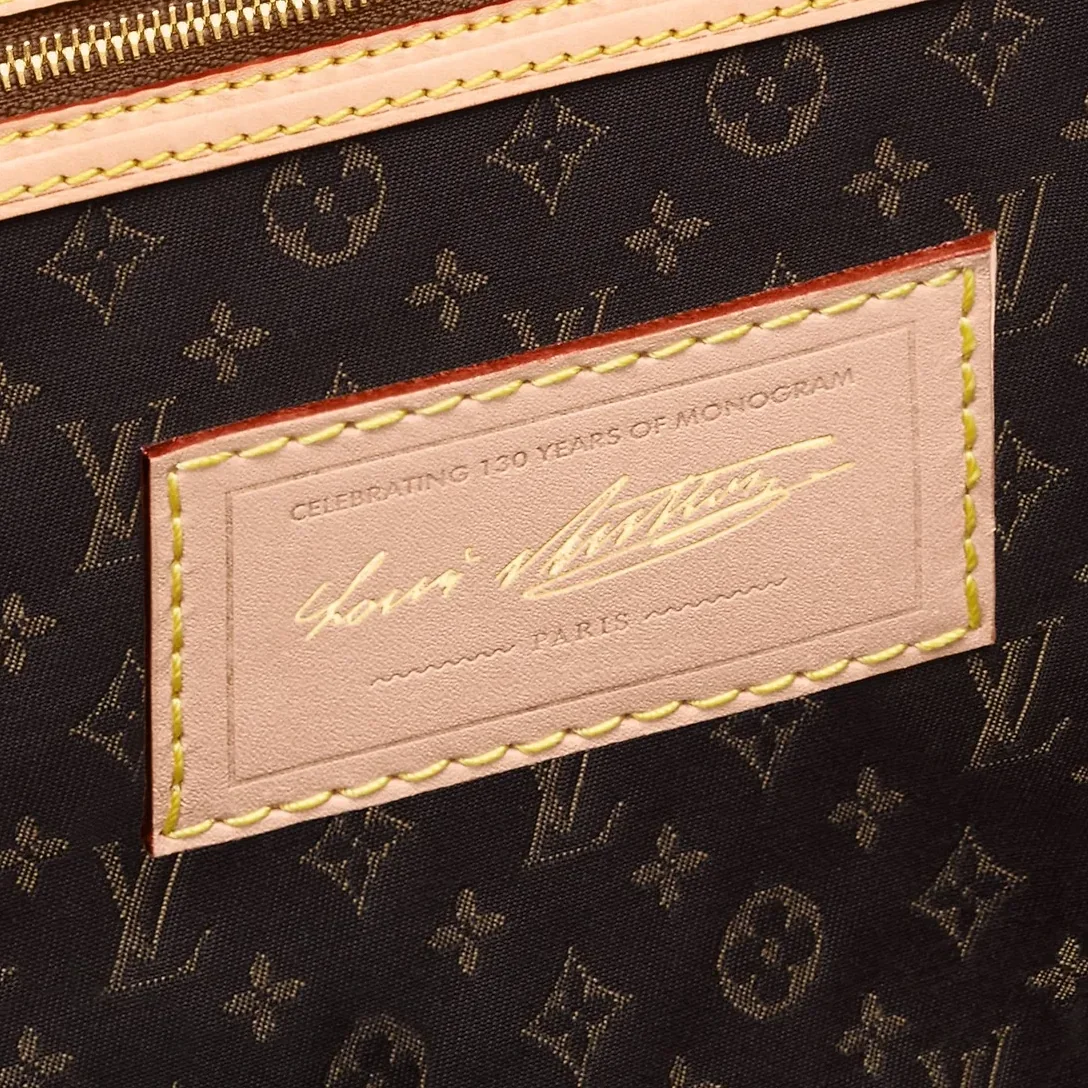 Louis Vuitton Neverfull MM Tote Bag in Beige Gold Hardware