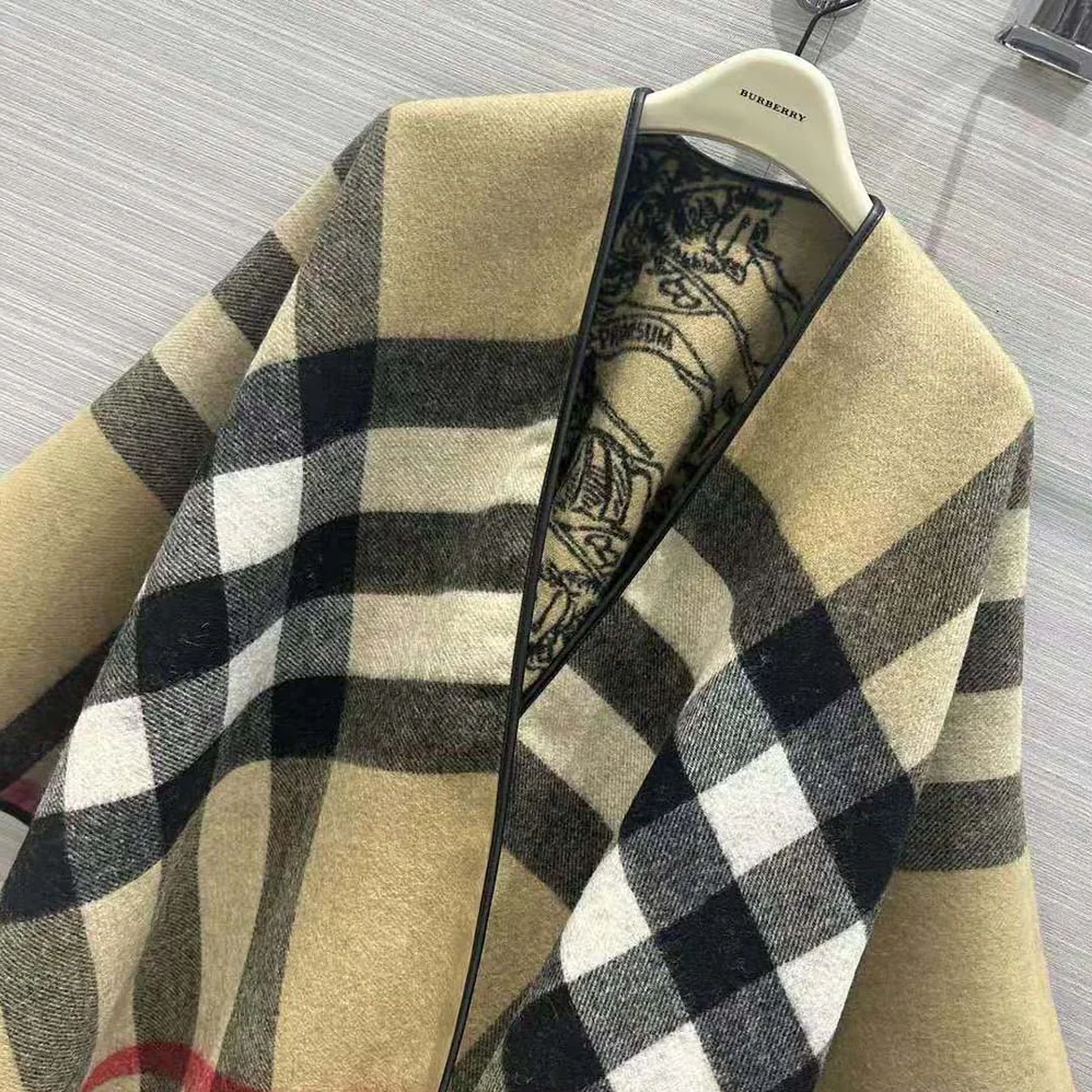 Burberry EKD Wool Cape for Women Burberry EKD Wool Cape for Women