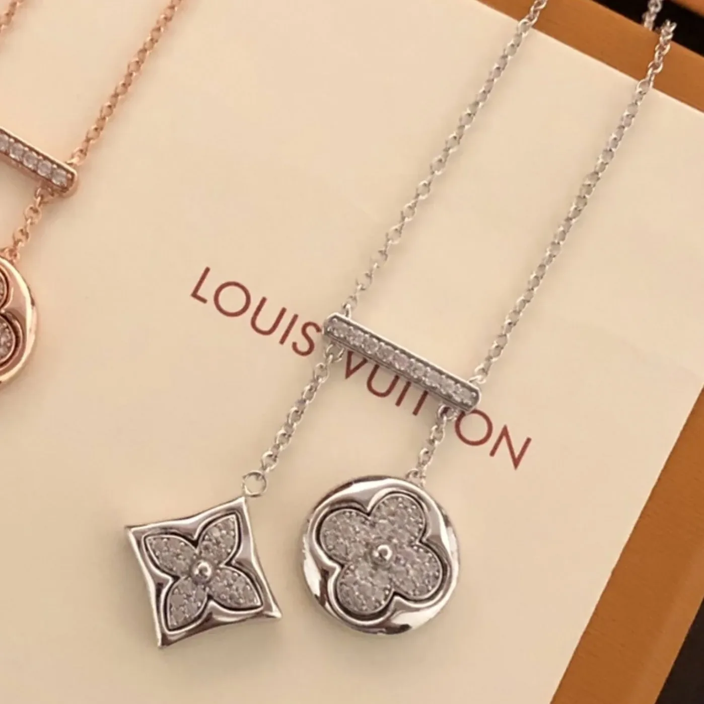 Louis Vuitton Two Blossom Necklace Silver Tone Louis Vuitton Two Blossom Necklace Silver Tone