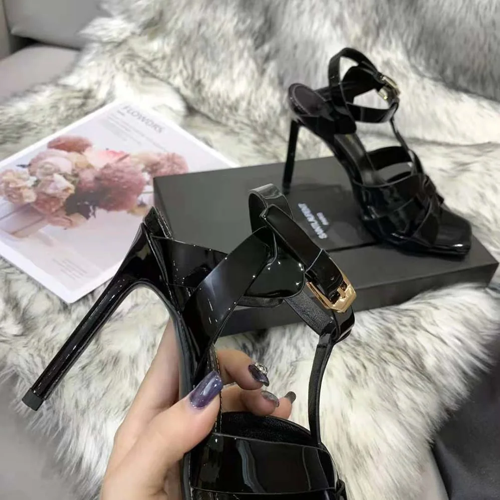 Saint Laurent YSL Tribute Sandals in Patent Leather in 105mm Heel Hight for Women in Black