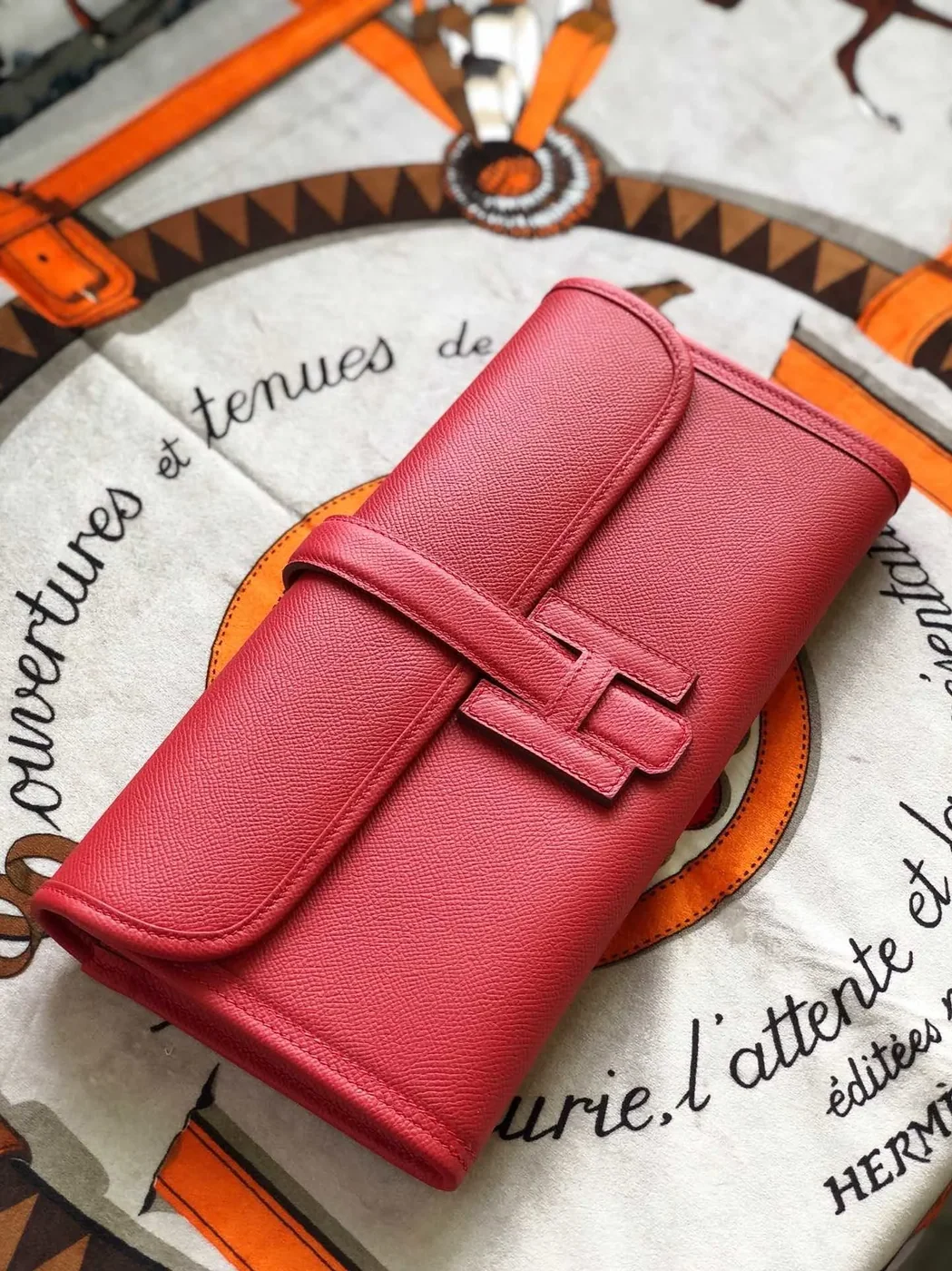 Hermes Jige Elan 29 Clutch Wallet in Red Hermes Jige Elan 29 Clutch Wallet in Red