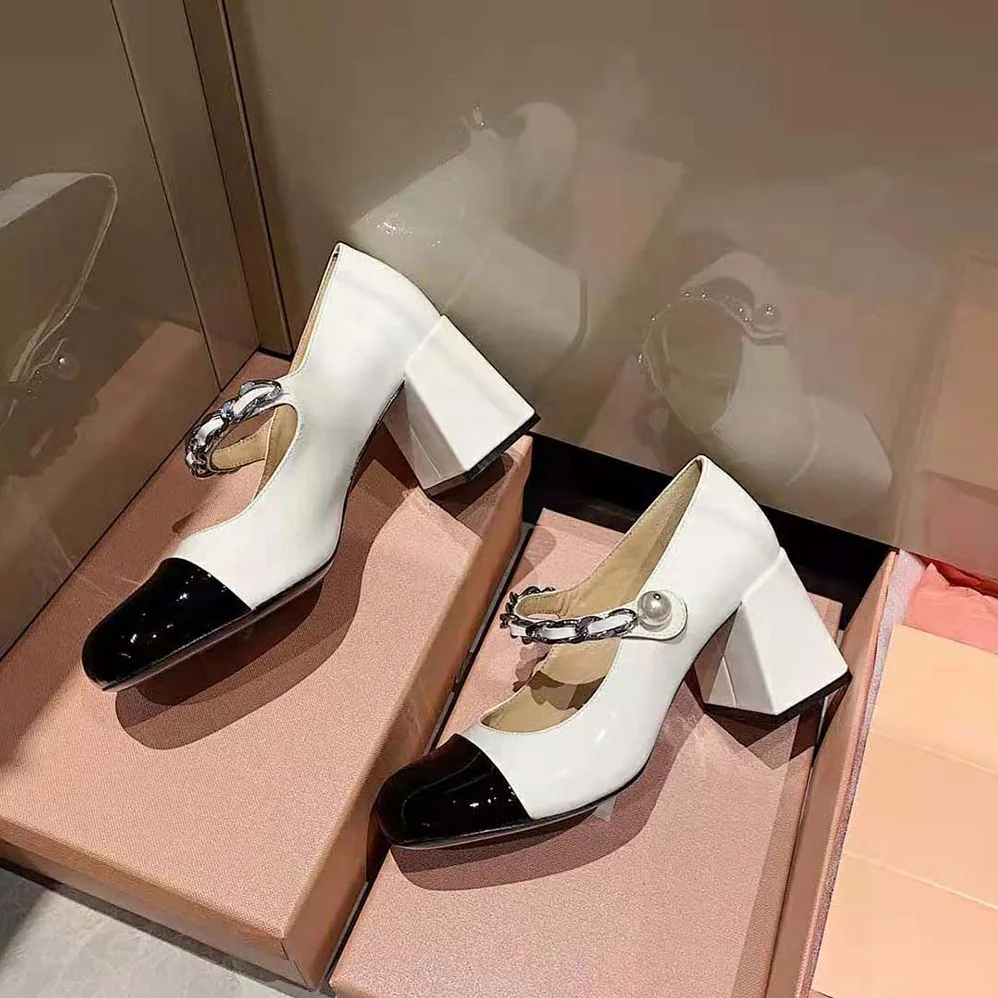 Miu Miu Patent Leather Pumps in 65 mm Heel for Women in White Miu Miu Patent Leather Pumps in 65 mm Heel for Women in White
