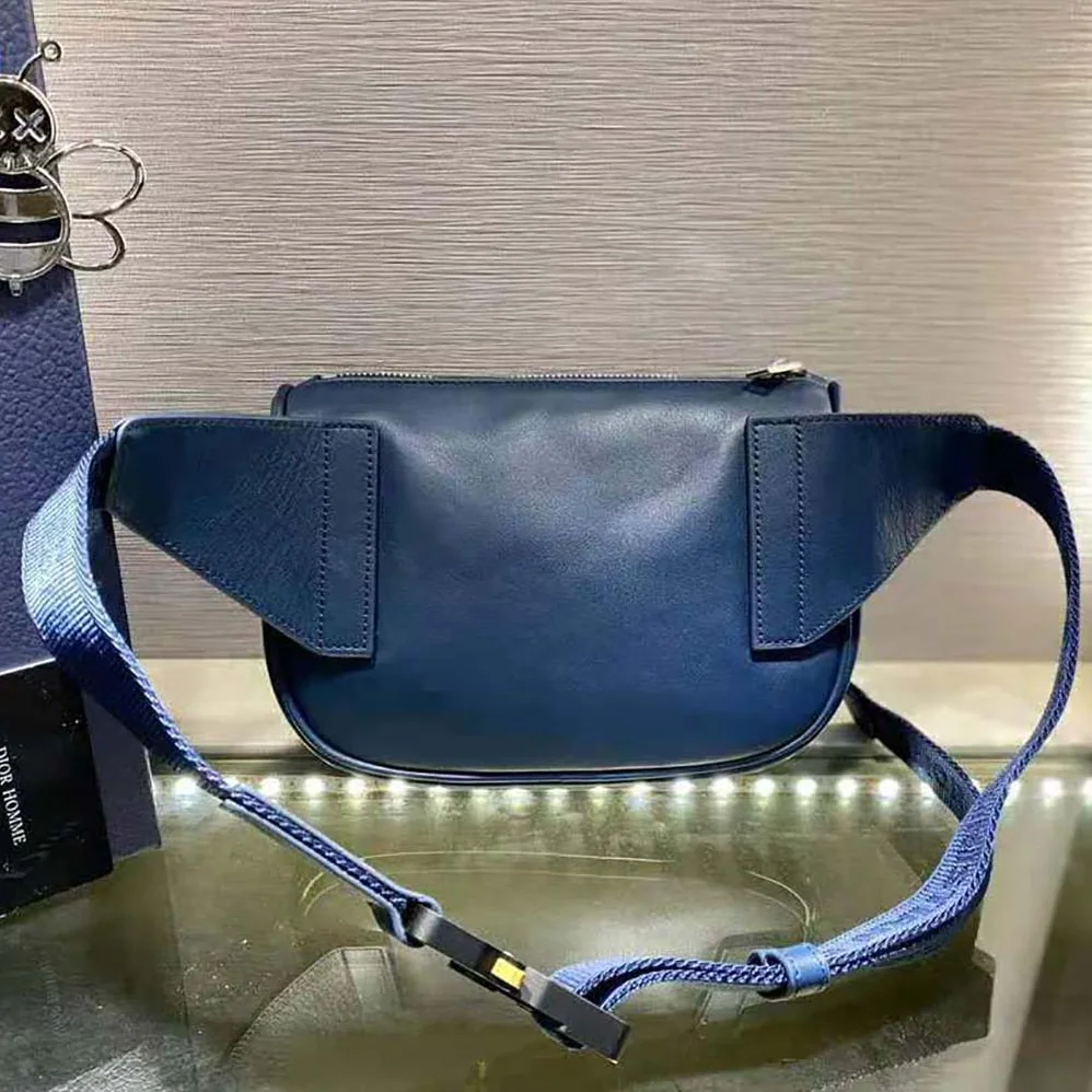 Dior World Tour Saddle Belt Bag Dior Oblique Galaxy Leather for Men in Navy Dior World Tour Saddle Belt Bag Dior Oblique Galaxy Leather for Men in Navy