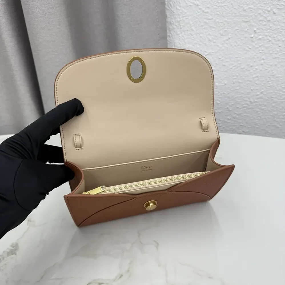 Dior Médaillon Envelope Pouch with Strap Marron Bobby and Lingerie Pink Grained Calfskin for Women Dior Médaillon Envelope Pouch with Strap Marron Bobby and Lingerie Pink Grained Calfskin for Women