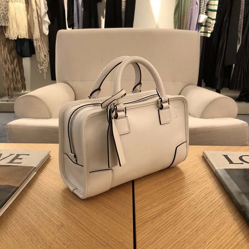 Loewe Amazona 28 Bag Ivory in Calf Leather for Women in White