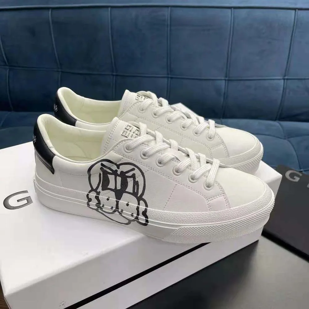Givenchy Sneakers City Sport in Leather with Tag Effect Dog Print for Men in White