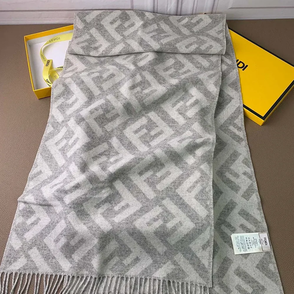 Fendi Fendi Unisex FF Scarf Pale Gray Cashmere Scarf for Unisex Fendi Fendi Unisex FF Scarf Pale Gray Cashmere Scarf for Unisex